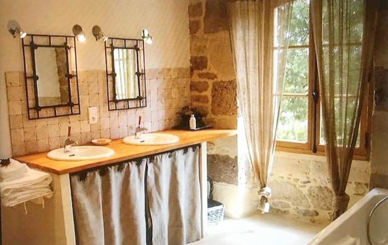 Domaine De La Piale Bed & Breakfast
